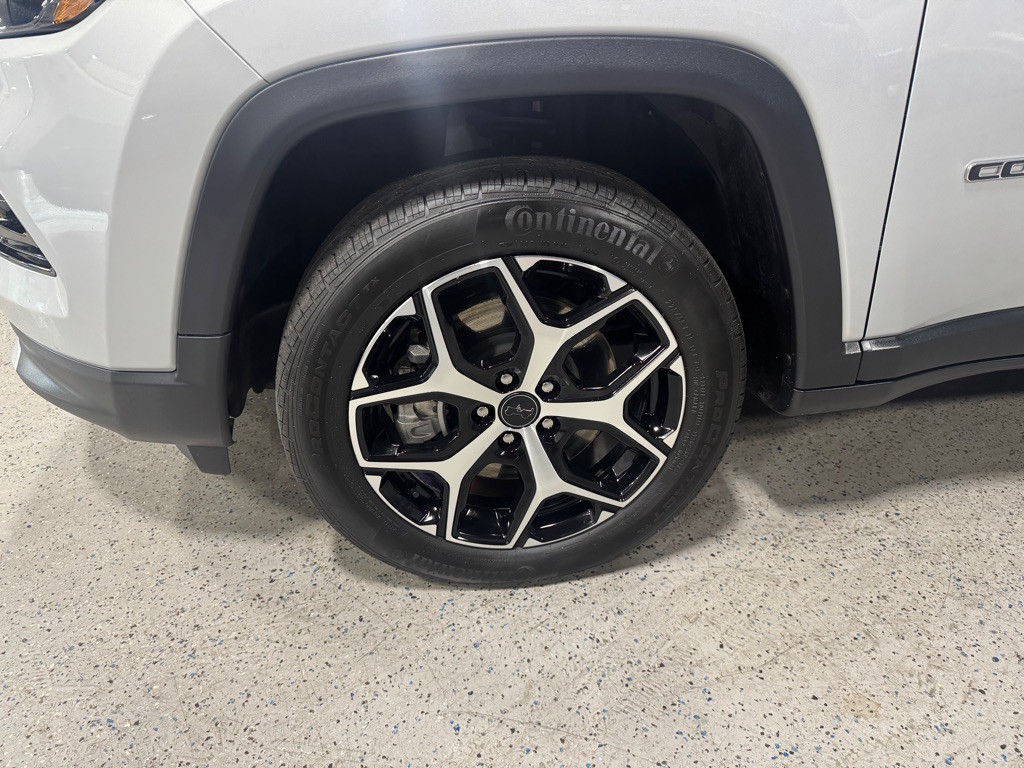 2025 Jeep Compass Image 7