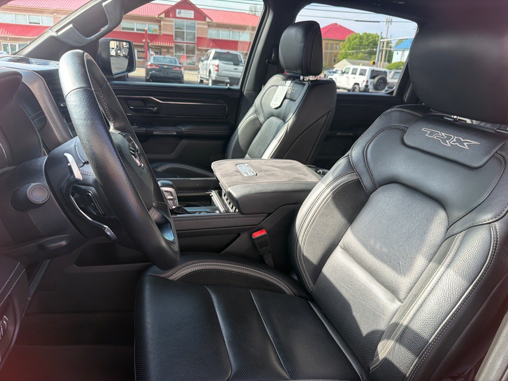 2023 RAM 1500 Image 9