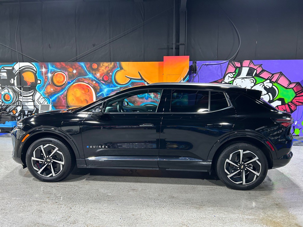 2025 Chevrolet Equinox Image 2