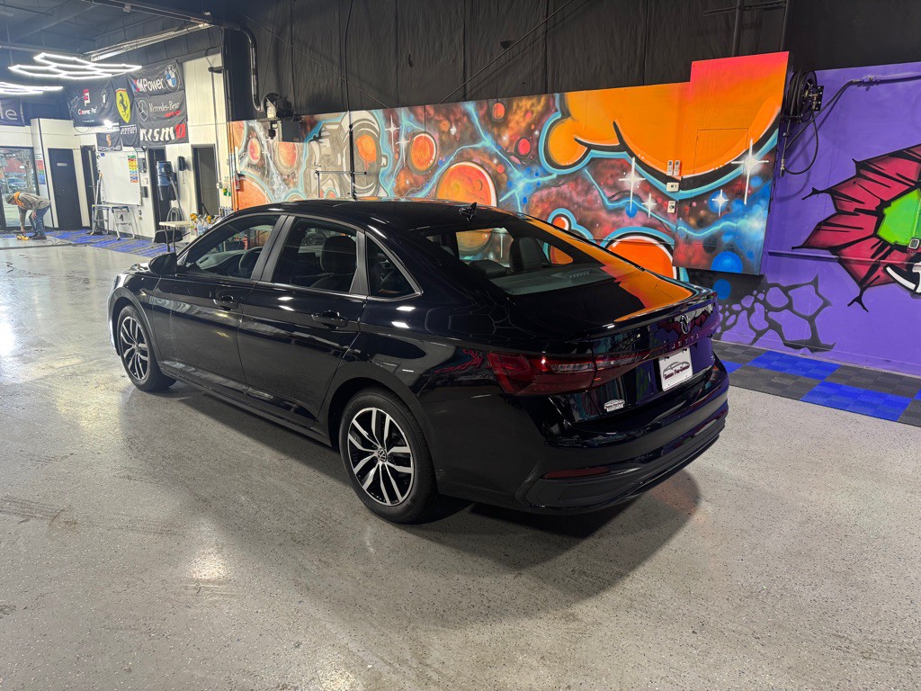 2025 Volkswagen Jetta Image 3