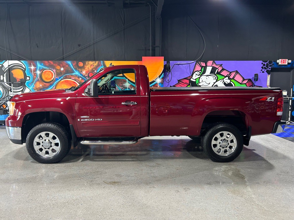 2007 GMC Sierra 2500 Image 2