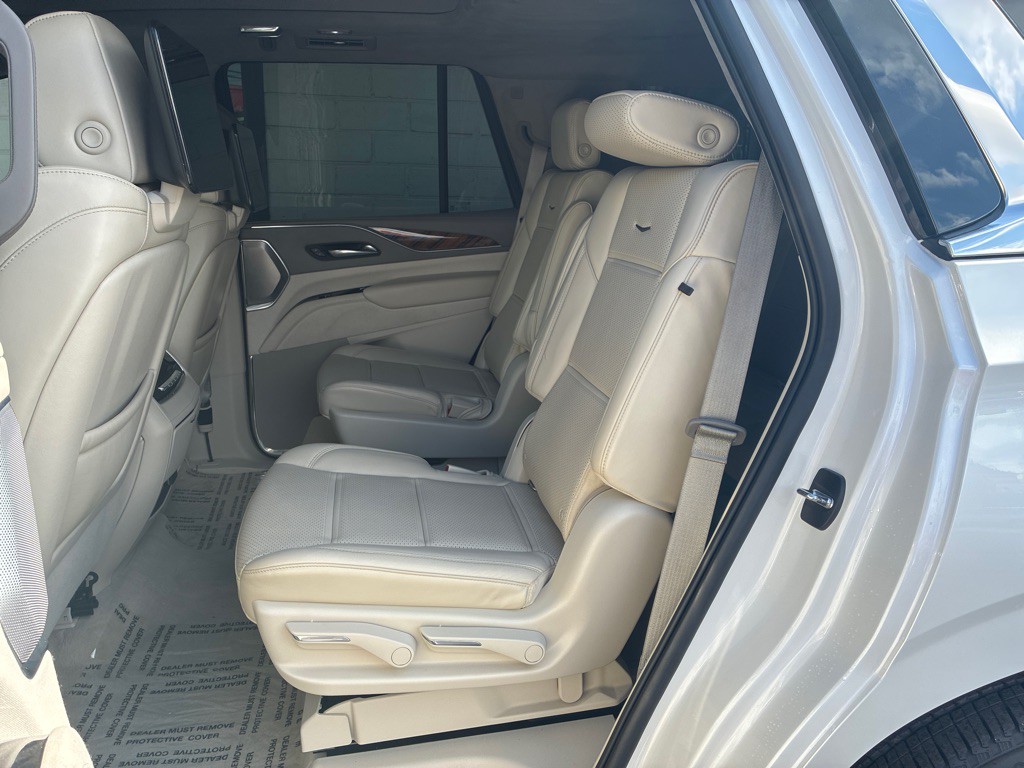 2022 Cadillac Escalade Image 8