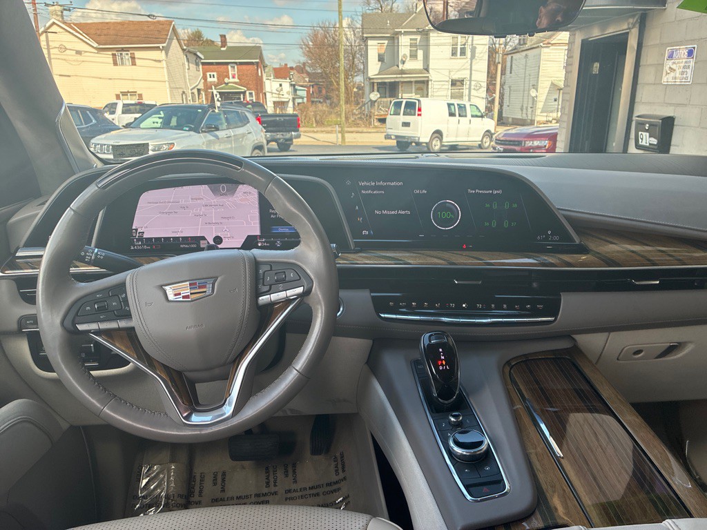 2022 Cadillac Escalade Image 10