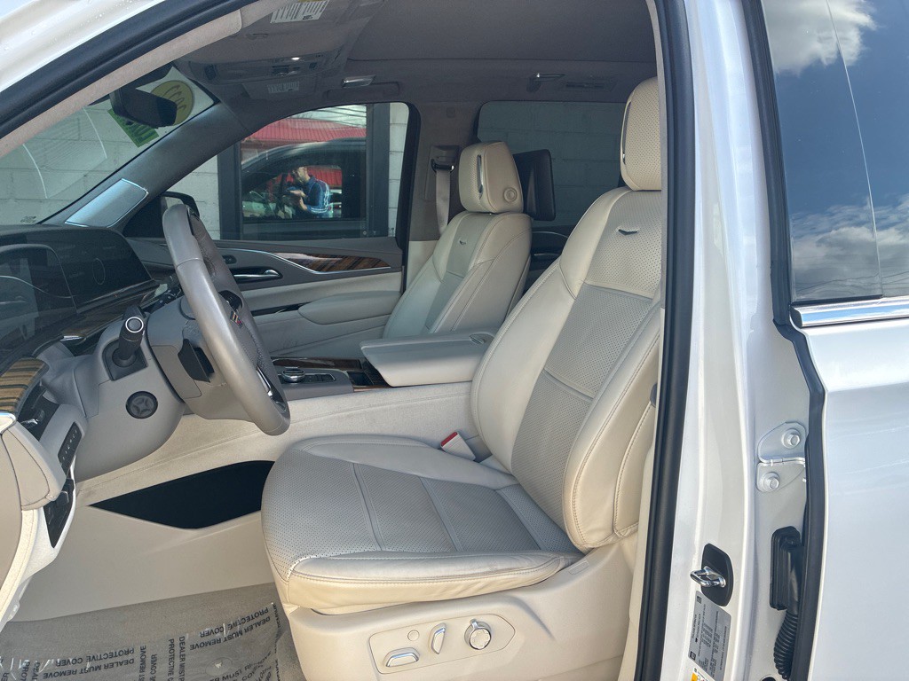 2022 Cadillac Escalade Image 11