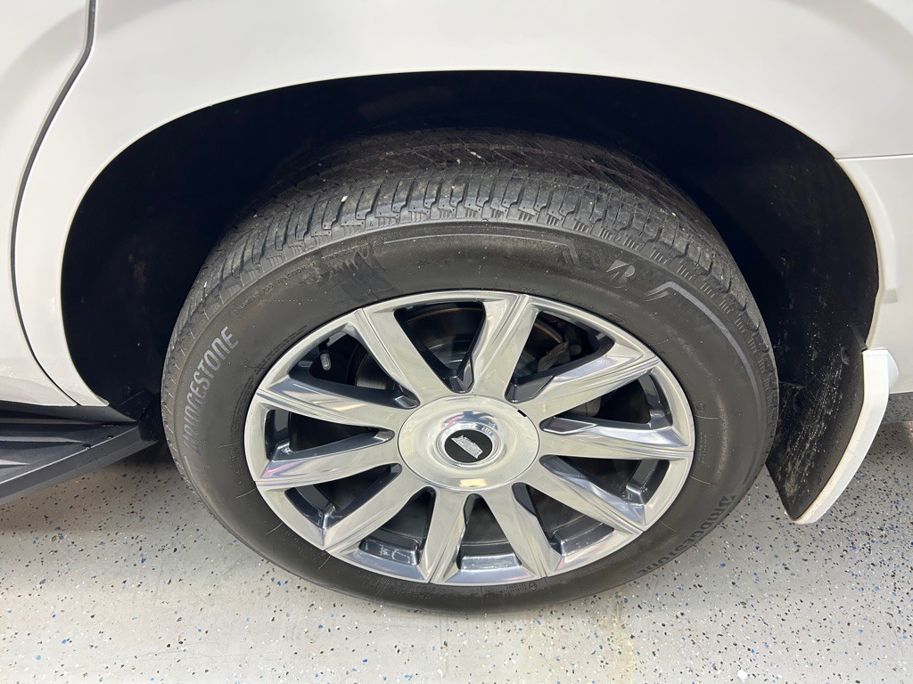 2022 Cadillac Escalade Image 17