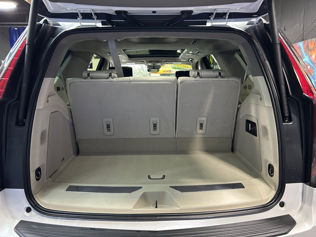 2022 Cadillac Escalade Image 18