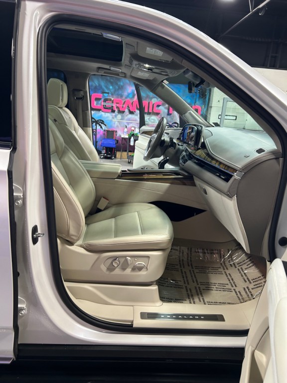 2022 Cadillac Escalade Image 23