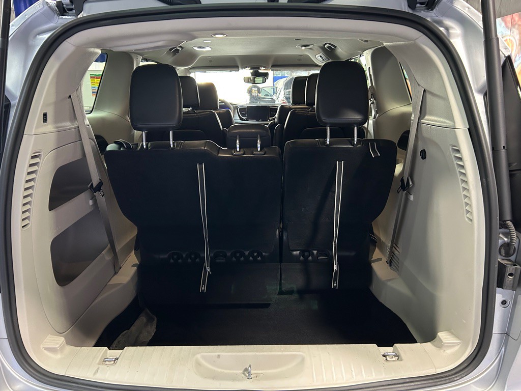 2024 Chrysler Pacifica Image 19