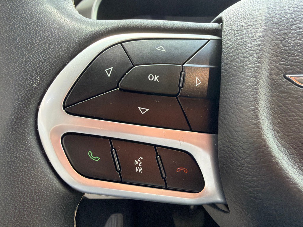 2024 Chrysler Pacifica Image 35