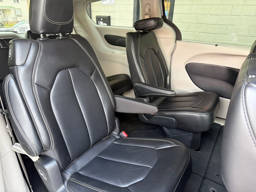 2024 Chrysler Pacifica Image 41