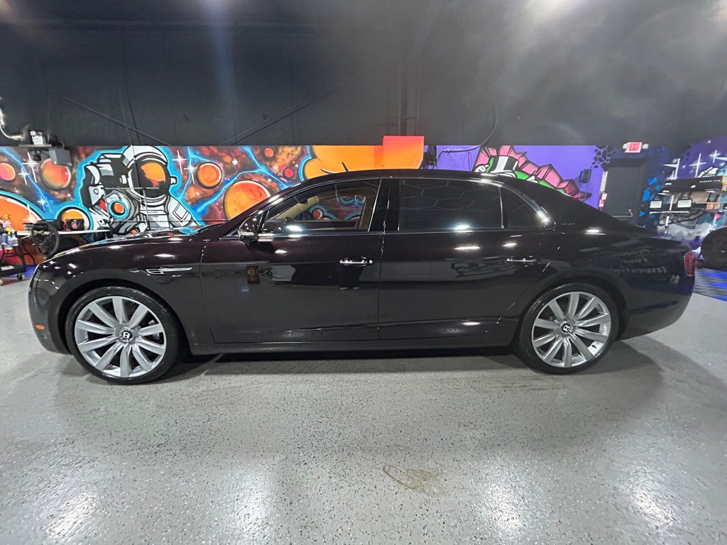 2014 Bentley Flying Spur Image 2