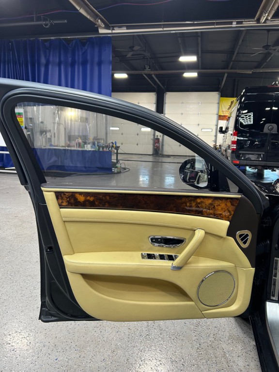 2014 Bentley Flying Spur Image 11