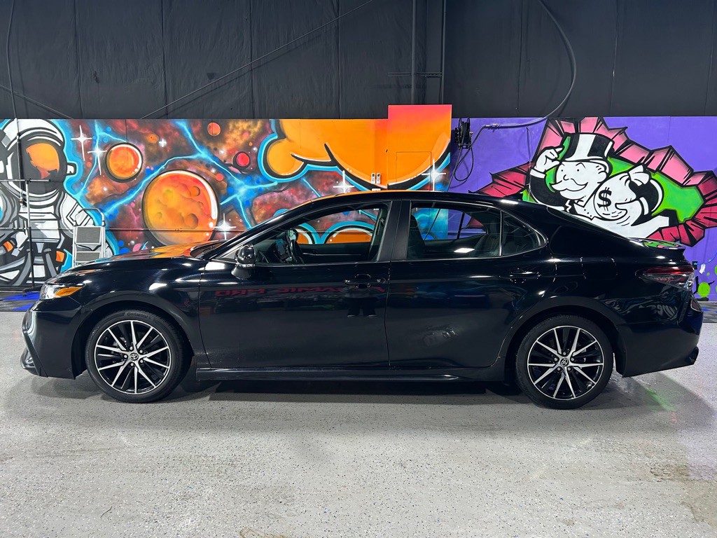 2023 Toyota Camry Image 3