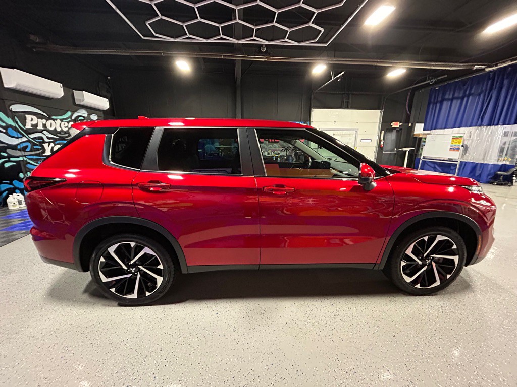 2023 Mitsubishi Outlander Image 15