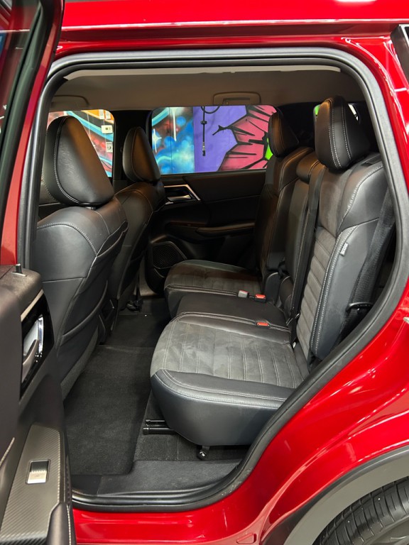 2023 Mitsubishi Outlander Image 23