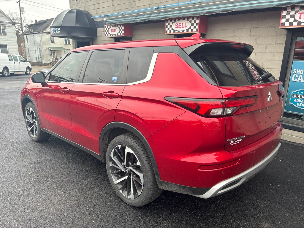 2023 Mitsubishi Outlander Image 4