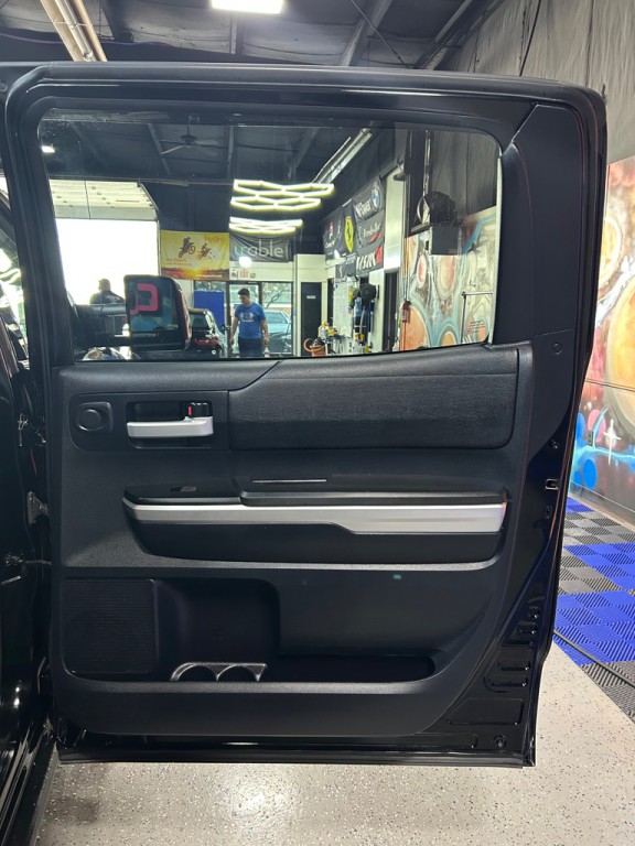 2015 Toyota Tundra Image 12