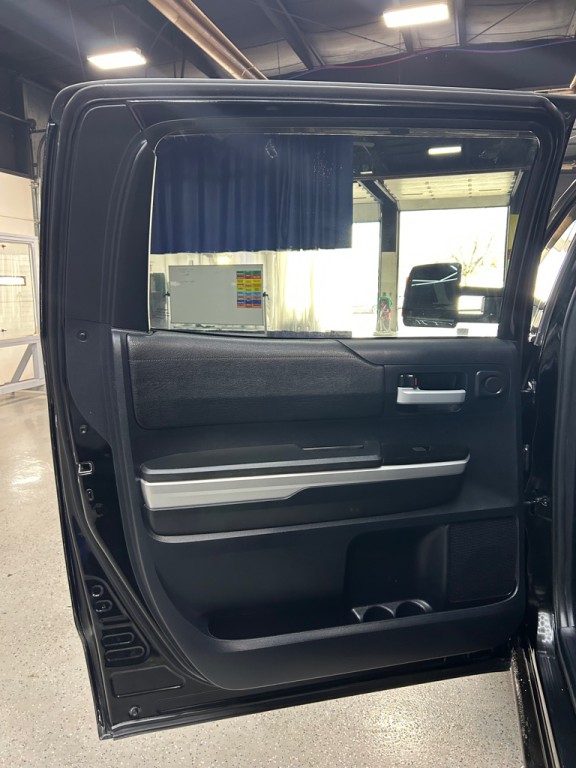 2015 Toyota Tundra Image 16