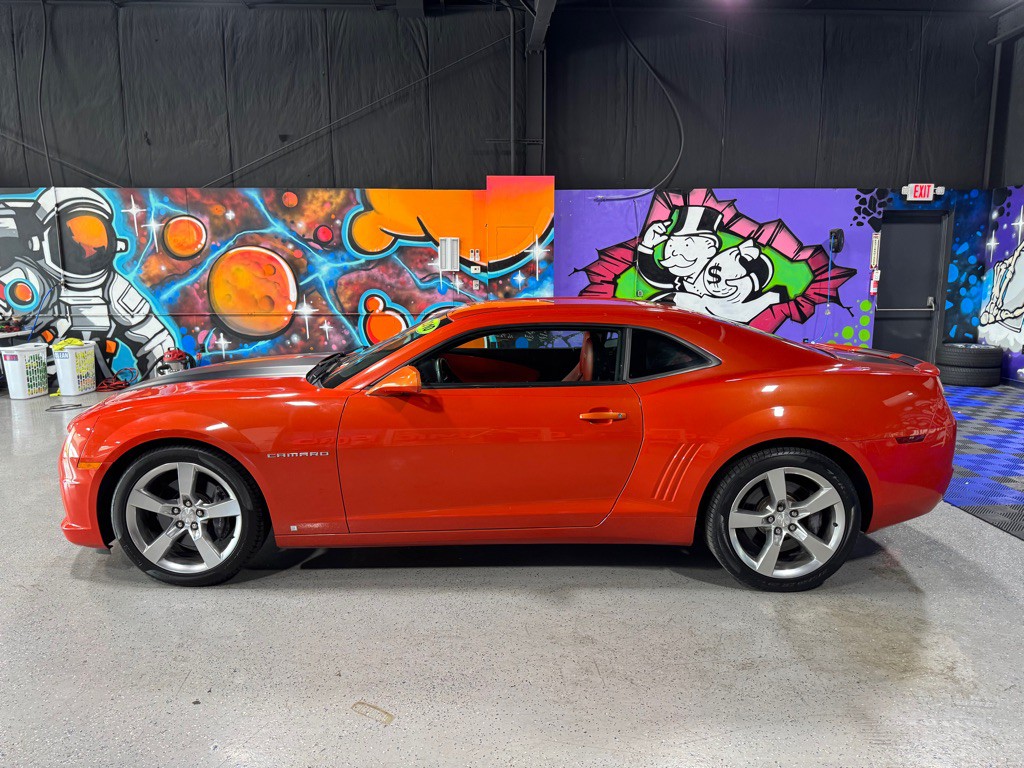 2010 Chevrolet Camaro Image 2