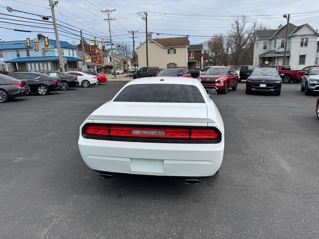 2010 Dodge Challenger Image 3