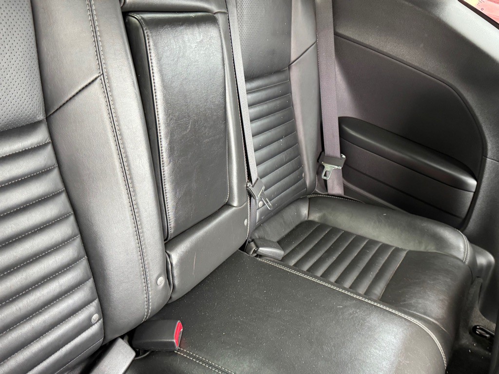 2010 Dodge Challenger Image 15