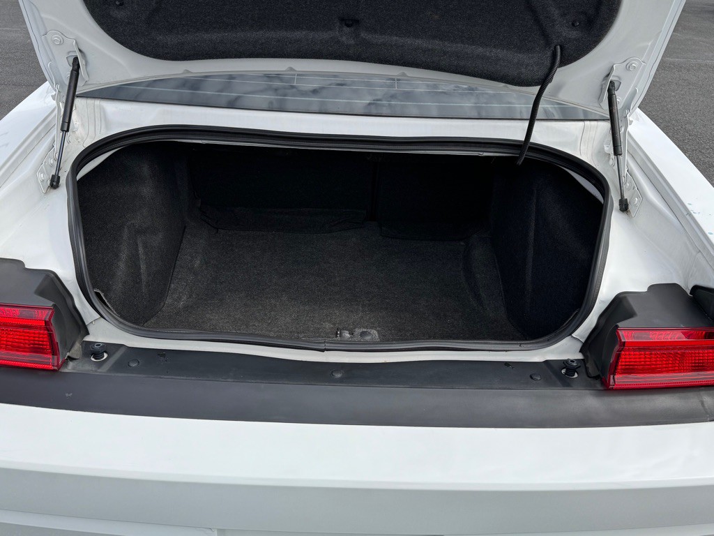 2010 Dodge Challenger Image 22