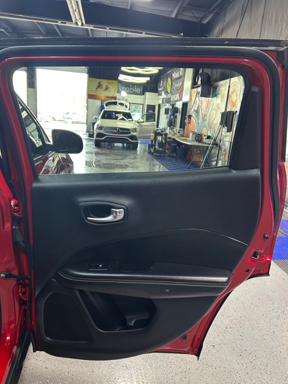 2018 Jeep Compass Image 16