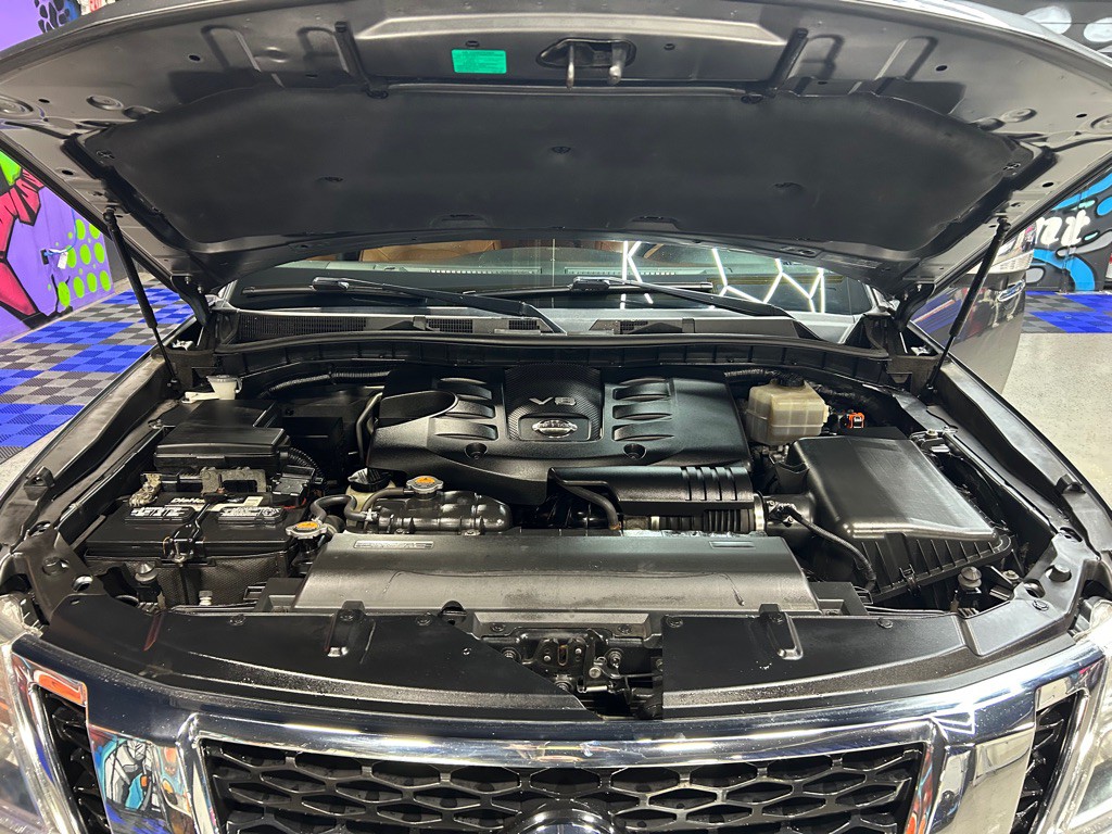 2017 Nissan Armada Image 9