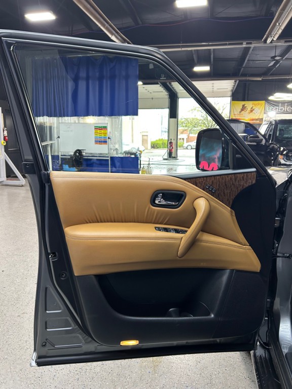 2017 Nissan Armada Image 12