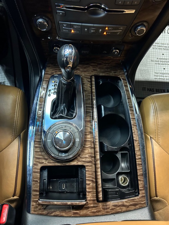 2017 Nissan Armada Image 25