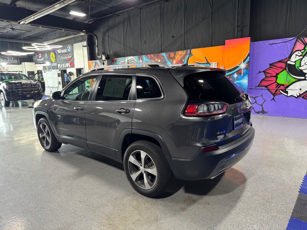2019 Jeep Cherokee Image 3