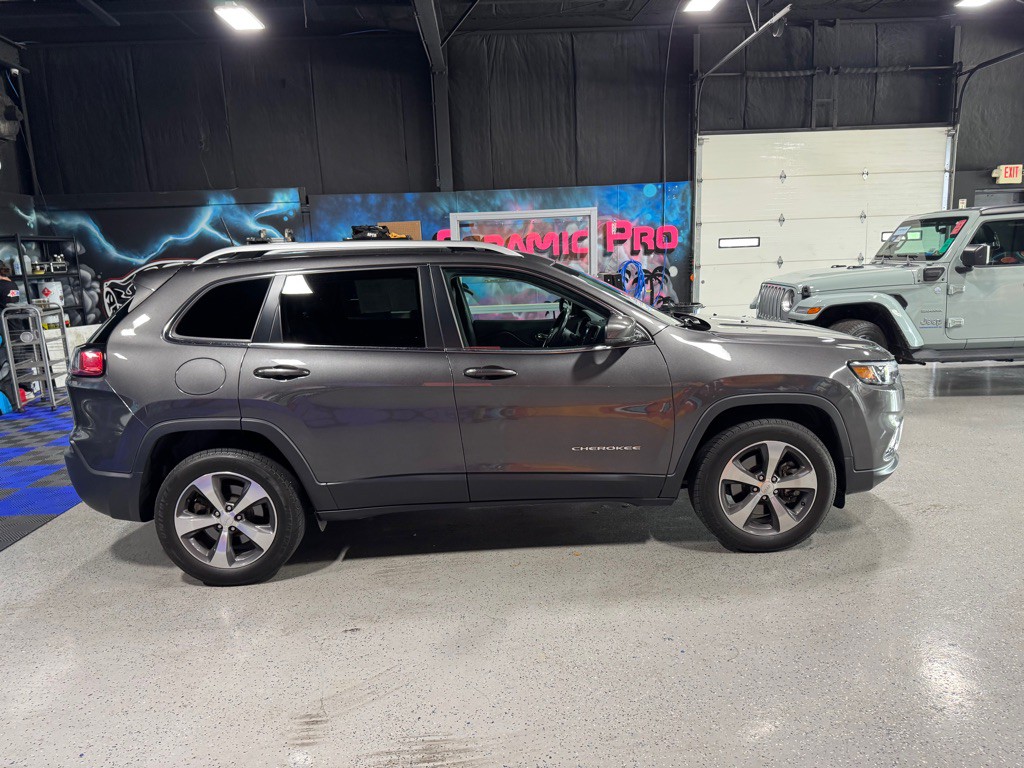 2019 Jeep Cherokee Image 6