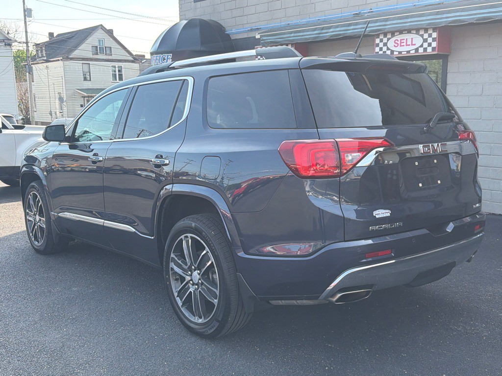 2018 GMC Acadia Image 3
