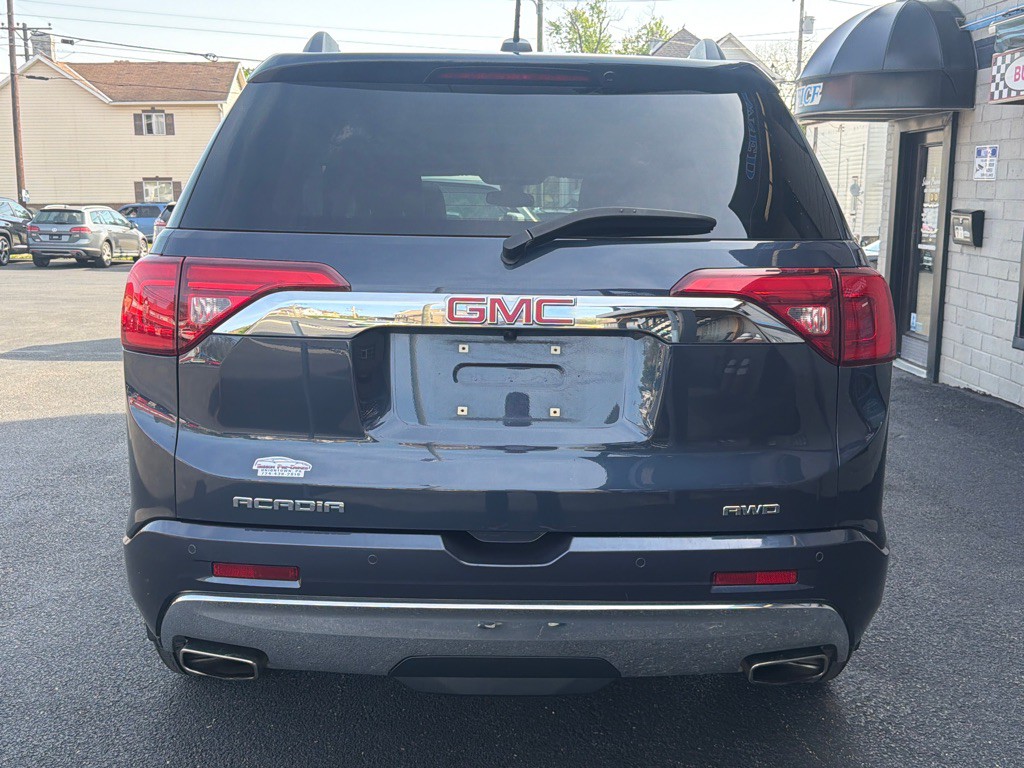 2018 GMC Acadia Image 4