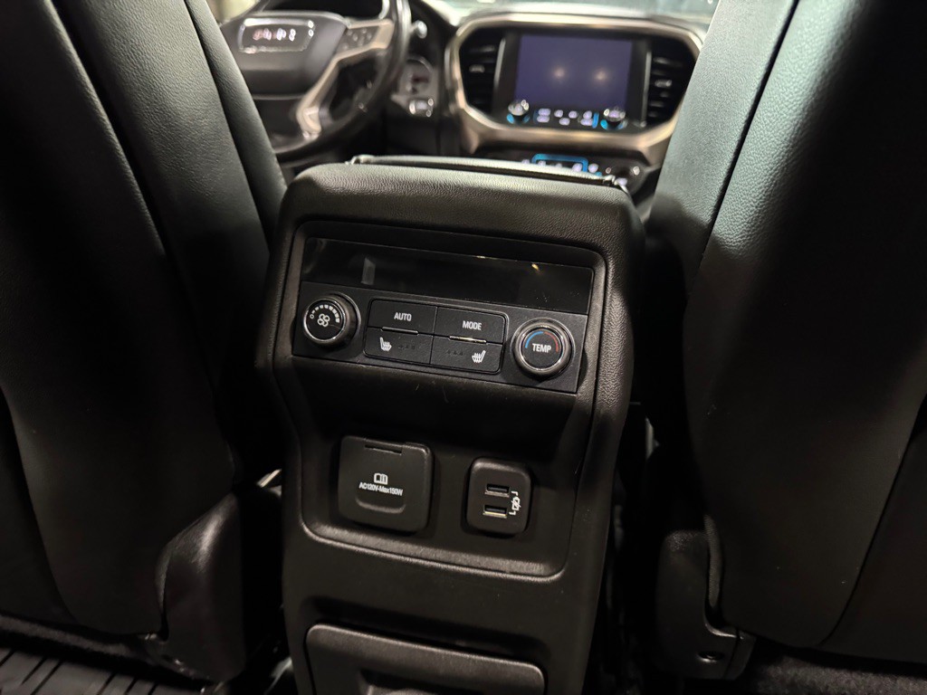 2018 GMC Acadia Image 16
