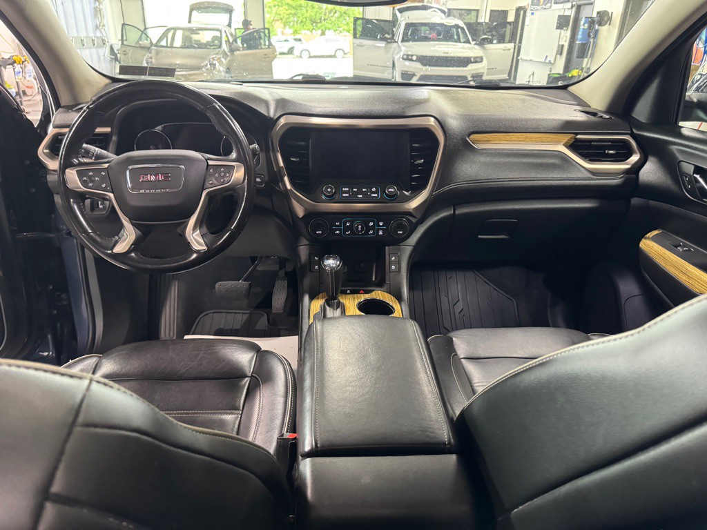 2018 GMC Acadia Image 24