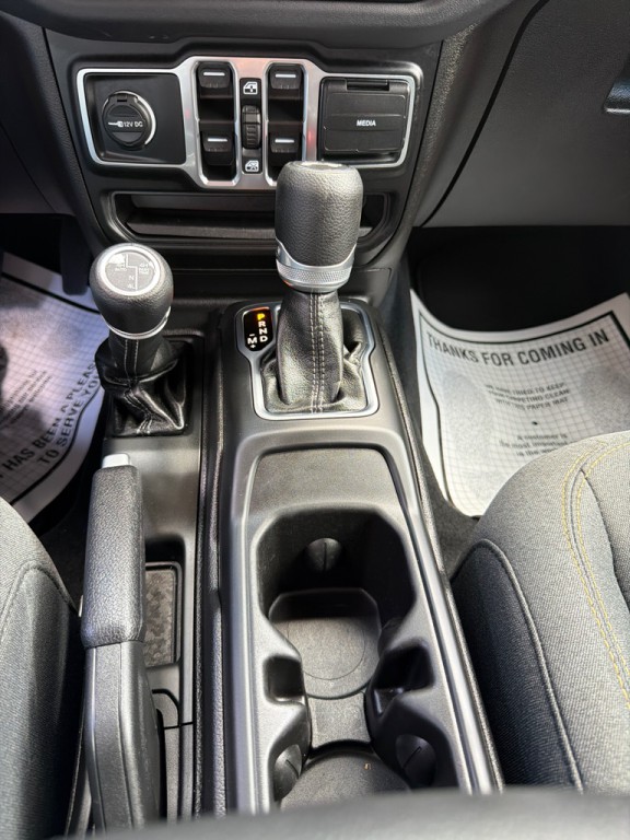 2025 Jeep Wrangler Image 16