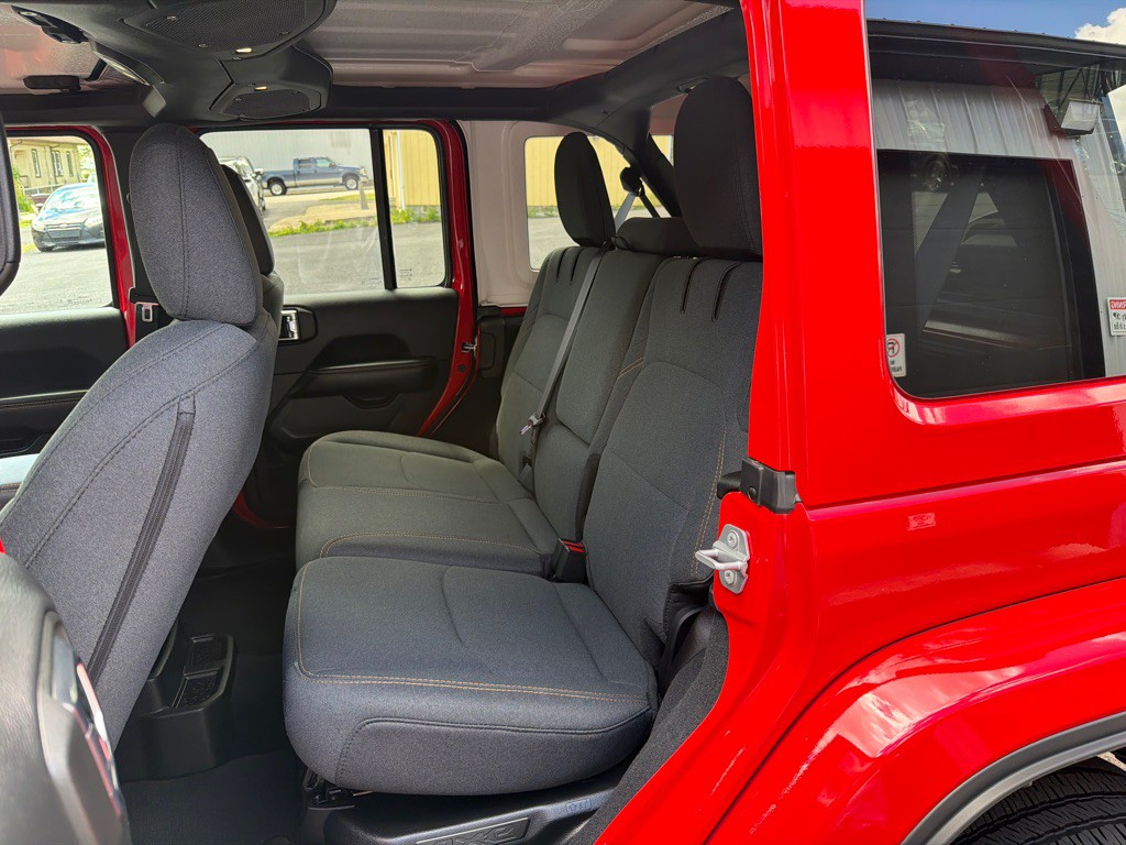 2025 Jeep Wrangler Image 17