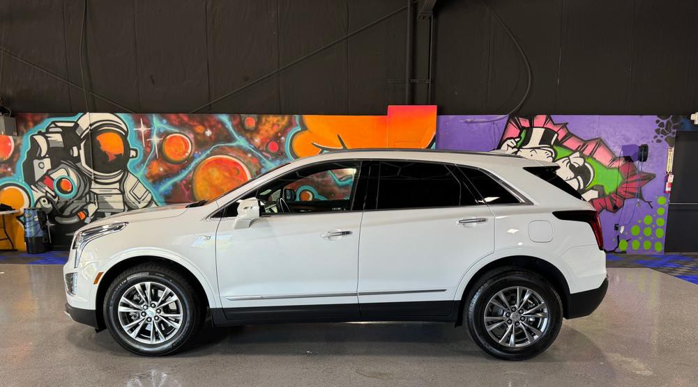 2023 Cadillac XT5 Image 2