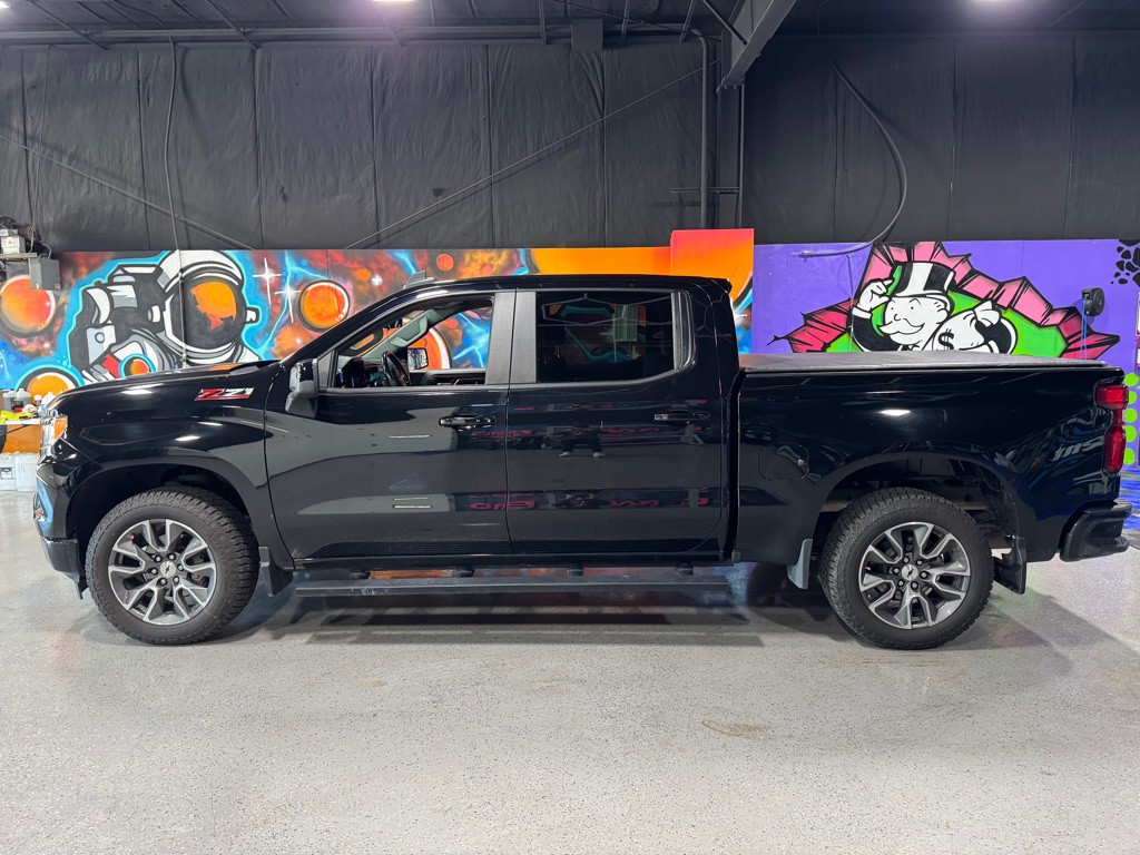2022 Chevrolet Silverado 1500 Image 2