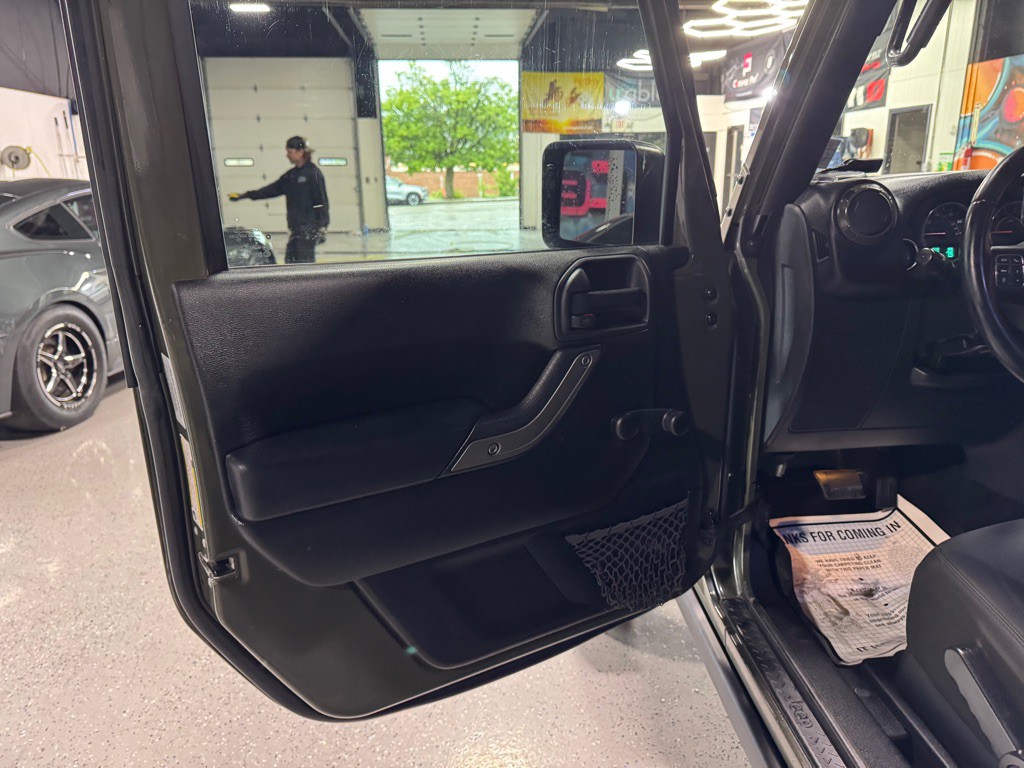 2016 Jeep Wrangler Image 12