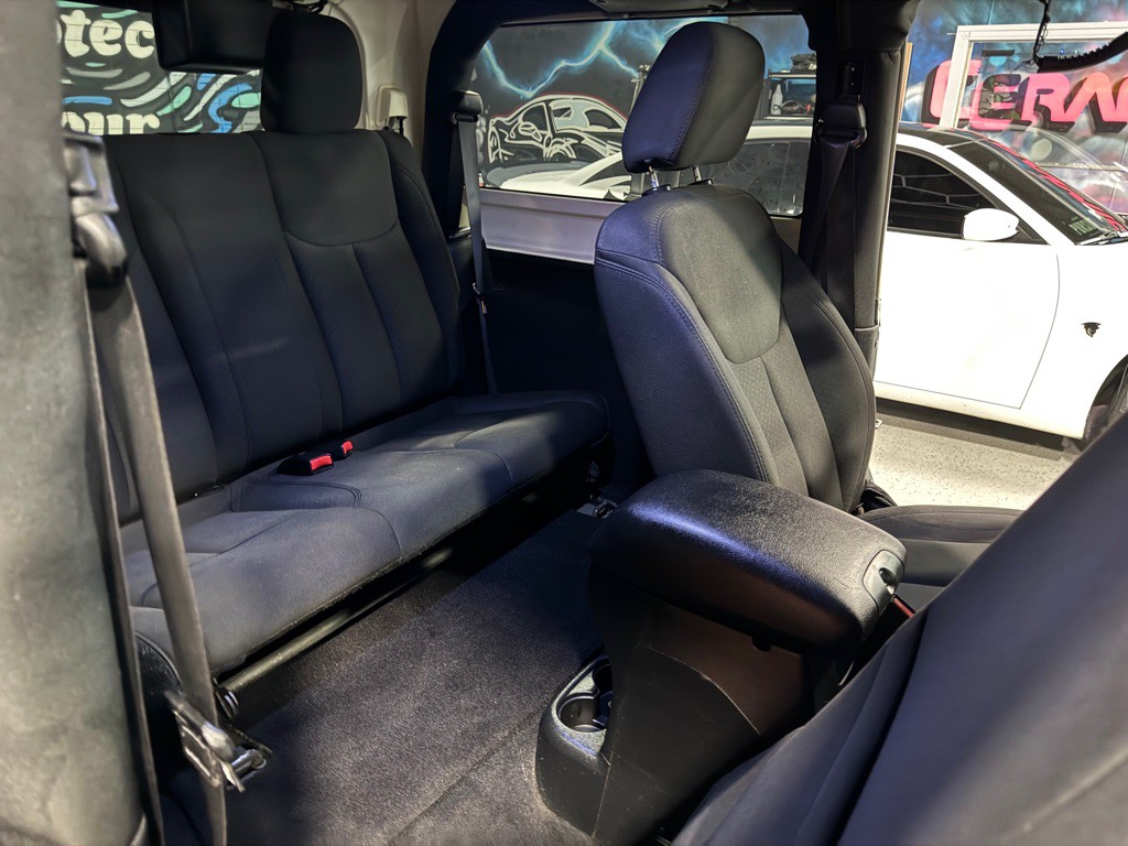 2016 Jeep Wrangler Image 15