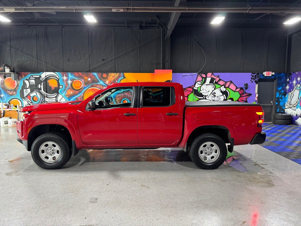 2022 Nissan Frontier Image 2