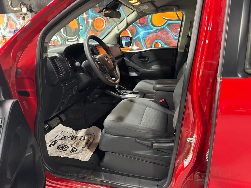 2022 Nissan Frontier Image 11