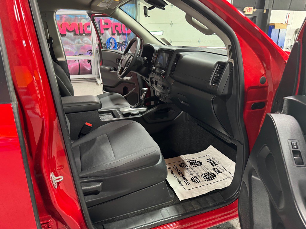 2022 Nissan Frontier Image 15