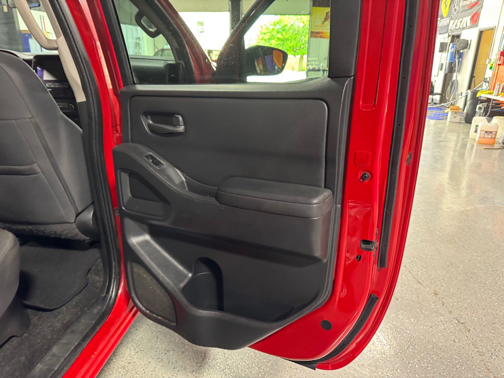 2022 Nissan Frontier Image 18