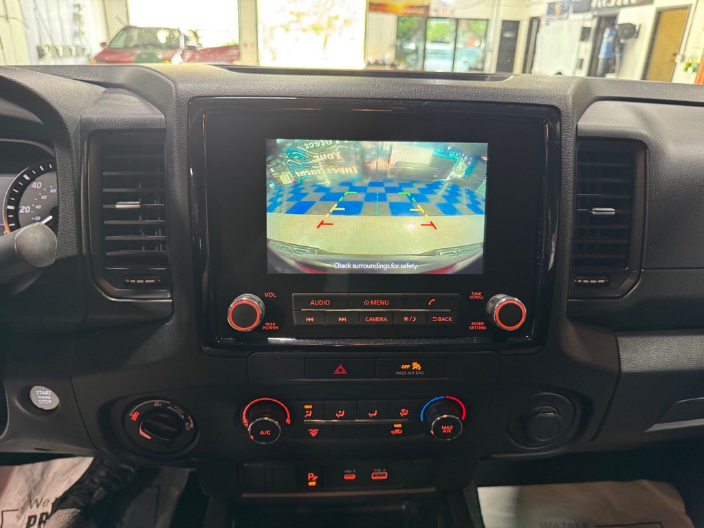2022 Nissan Frontier Image 20