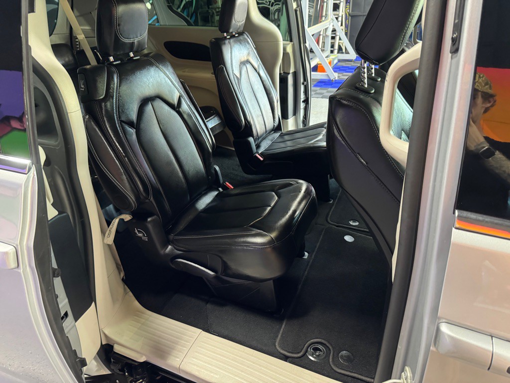 2024 Chrysler Pacifica Image 14