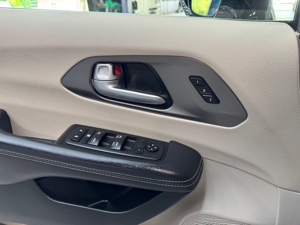 2024 Chrysler Pacifica Image 21