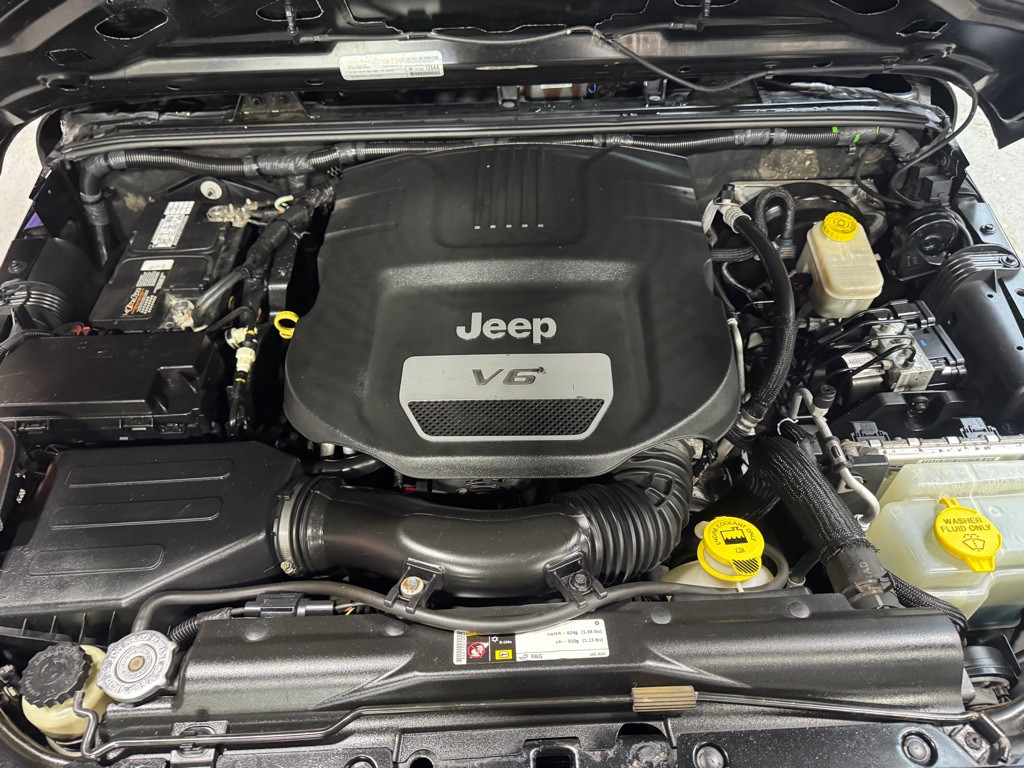 2015 Jeep Wrangler Unlimited Image 9